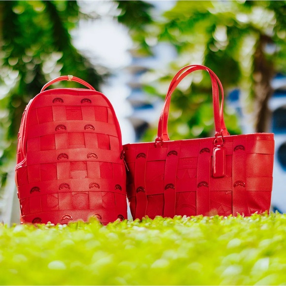 Sprayground Limited Edition SUPER HOT FIRE CLASSIC TOTE - Picture 4 of 6